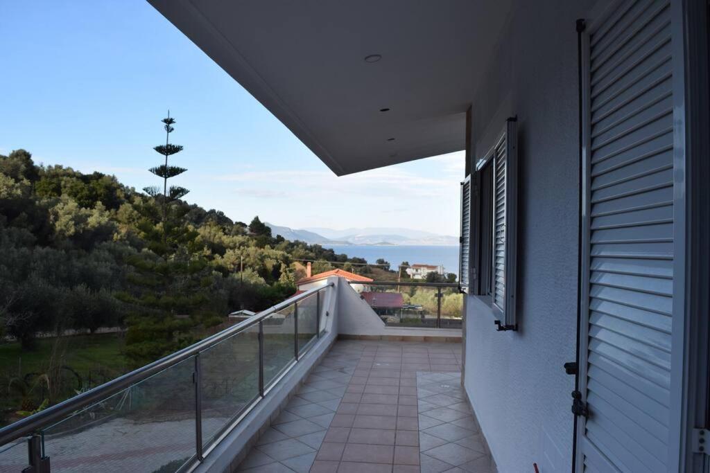 Ολόκληρος Όροφος Αγροτική Οικία Apartment Neos Pirgos Exterior photo
